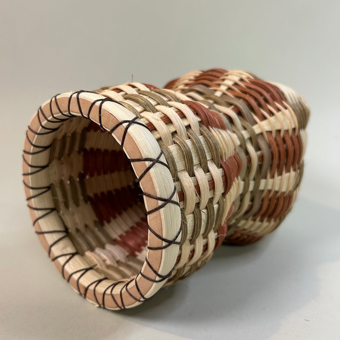 Wavy Bookshelf Basket