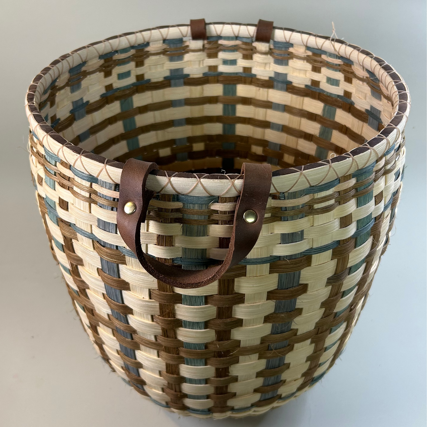 Teal Footed Floor Basket